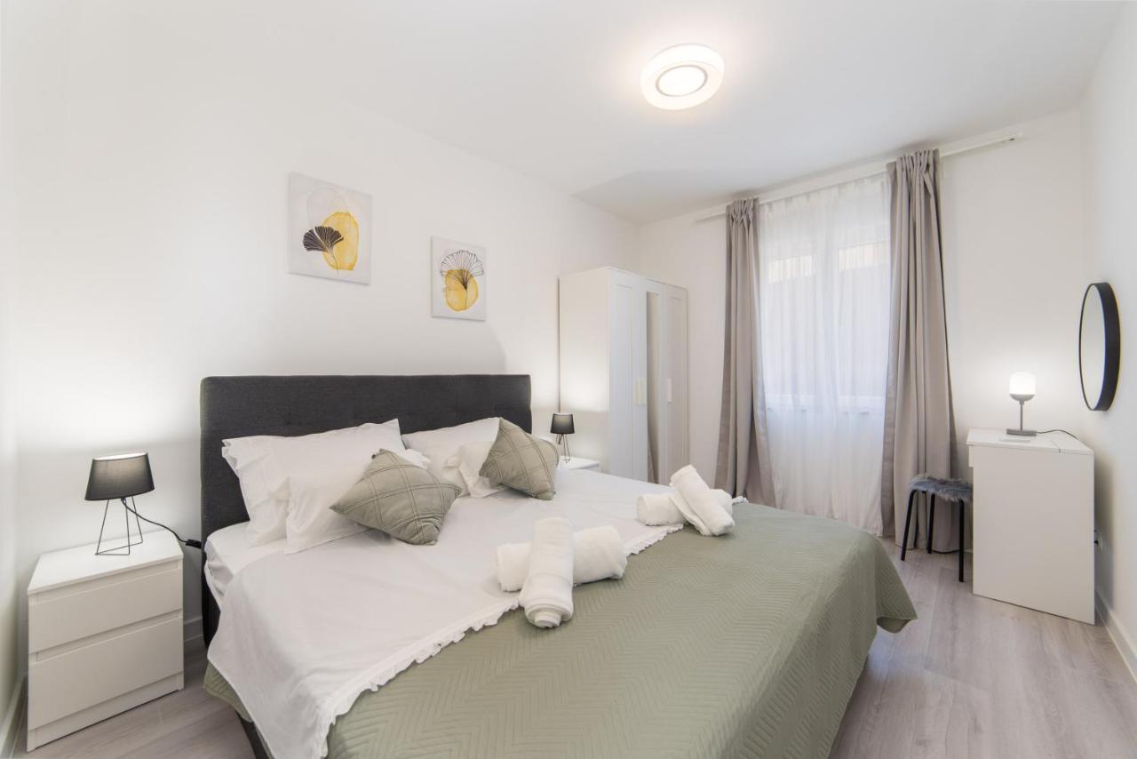 Apartman Porto 플로체 외부 사진
